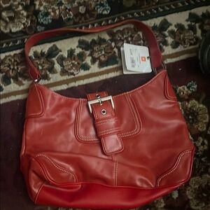 Wilson’s Leather Red Leather Shoulder Bag
